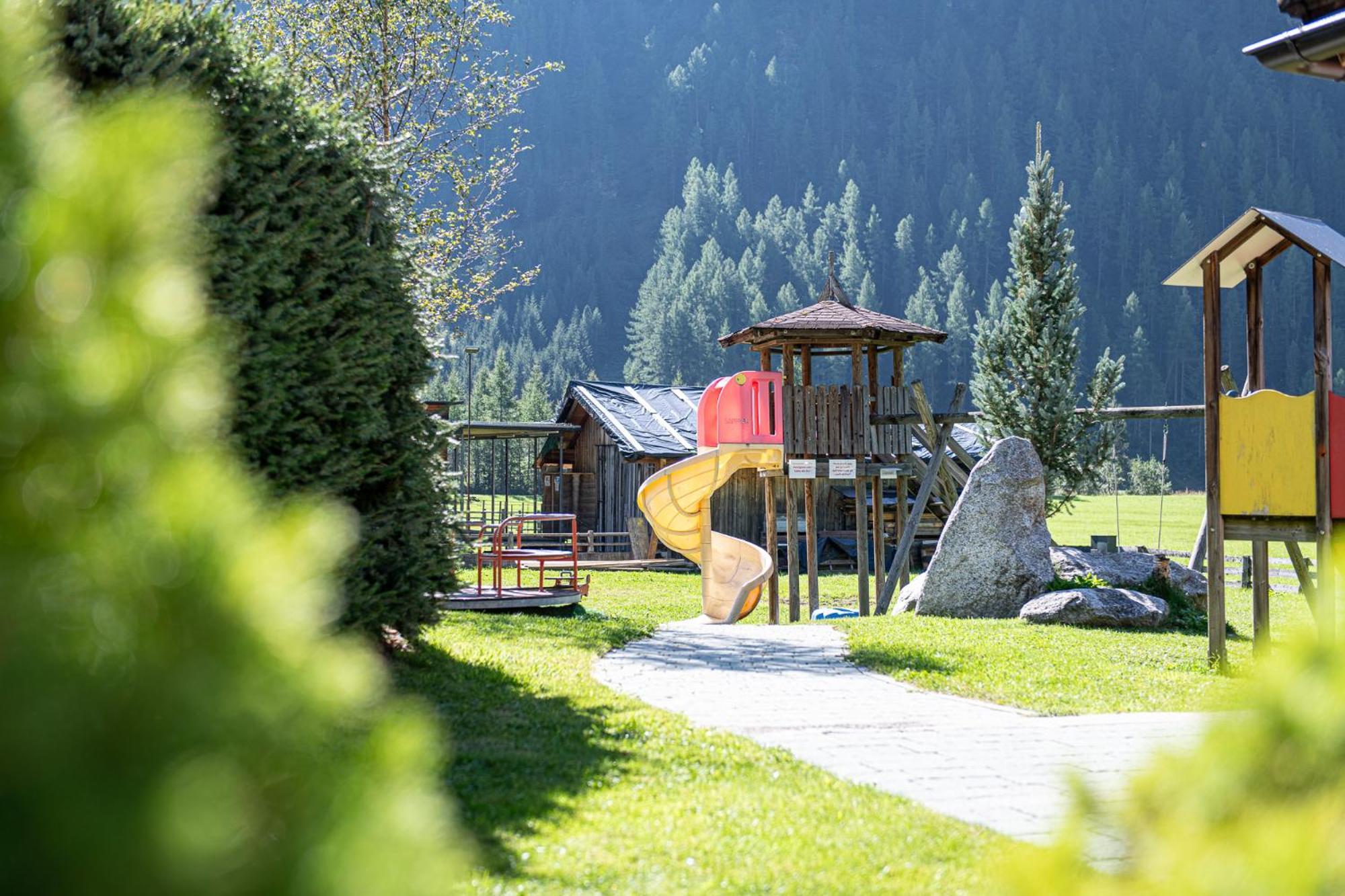 Hotel Bacher Riva di Tures Exterior foto